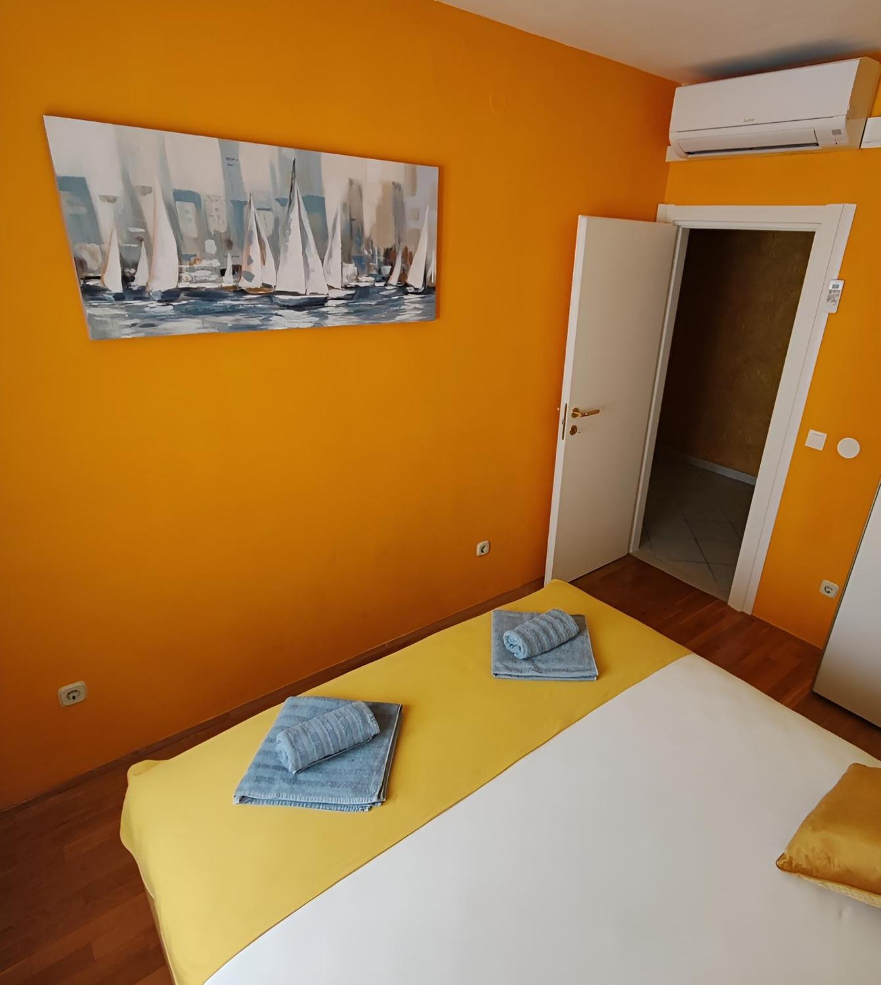 Pia Apartment Дуги-Рат Экстерьер фото